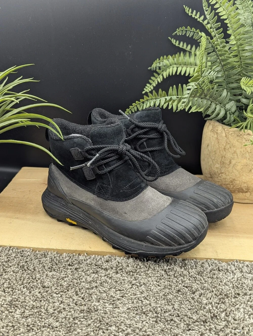 Merrell Siren 4 Thermal Waterproof Women's Size 7.5 Casual Comfort Boots